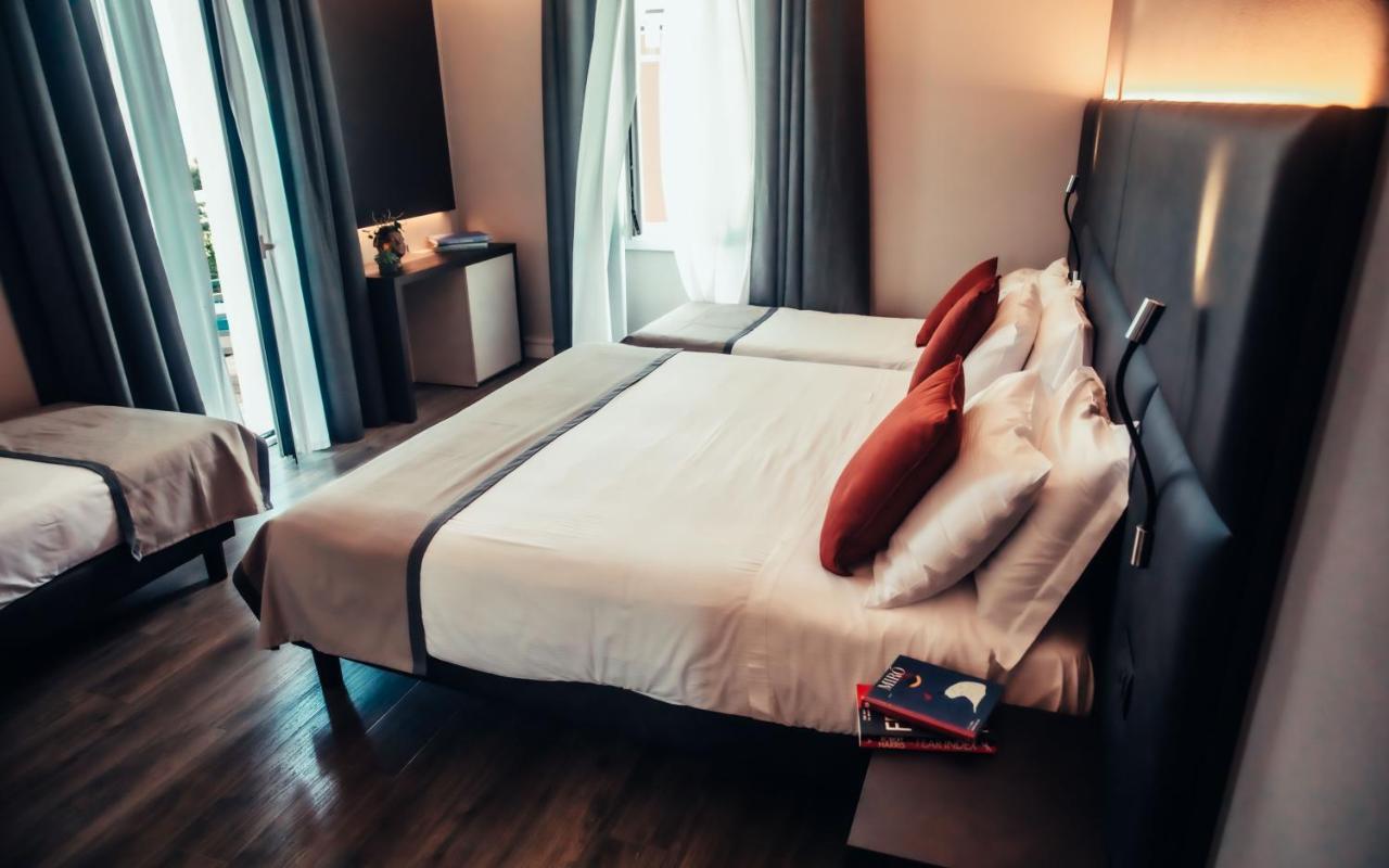 Hotel Benaco Desenzano del Garda Dış mekan fotoğraf