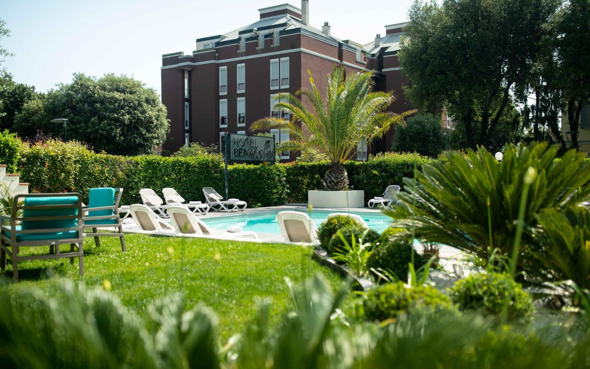 Hotel Benaco Desenzano del Garda Dış mekan fotoğraf